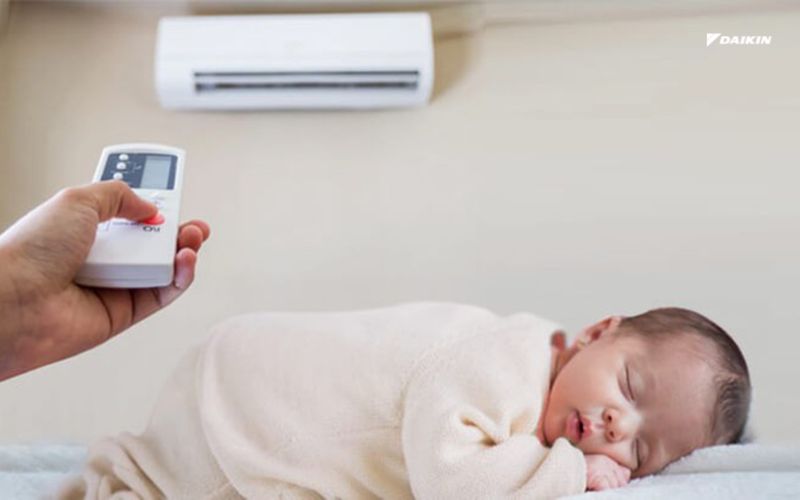 Có nên cho trẻ sơ sinh nằm điều hòa 24/24